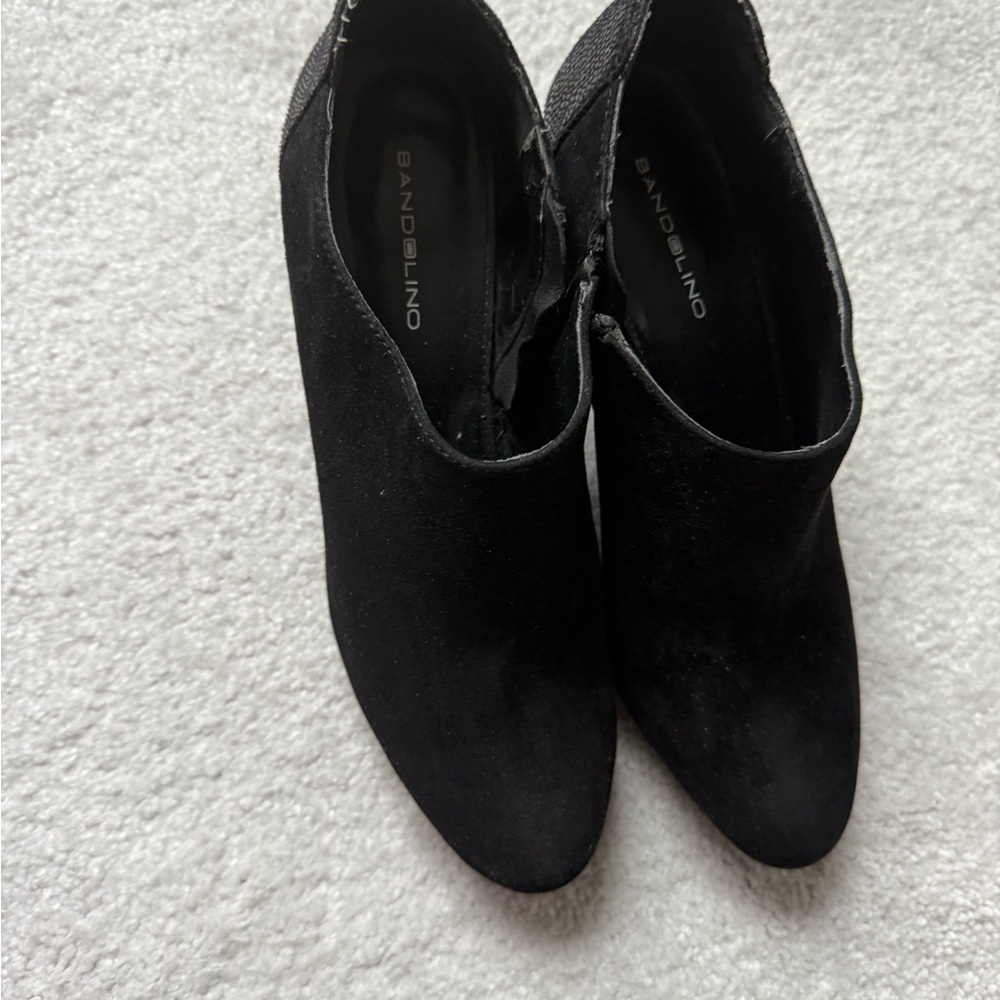 Bandolino Women's Black Ankle Booties